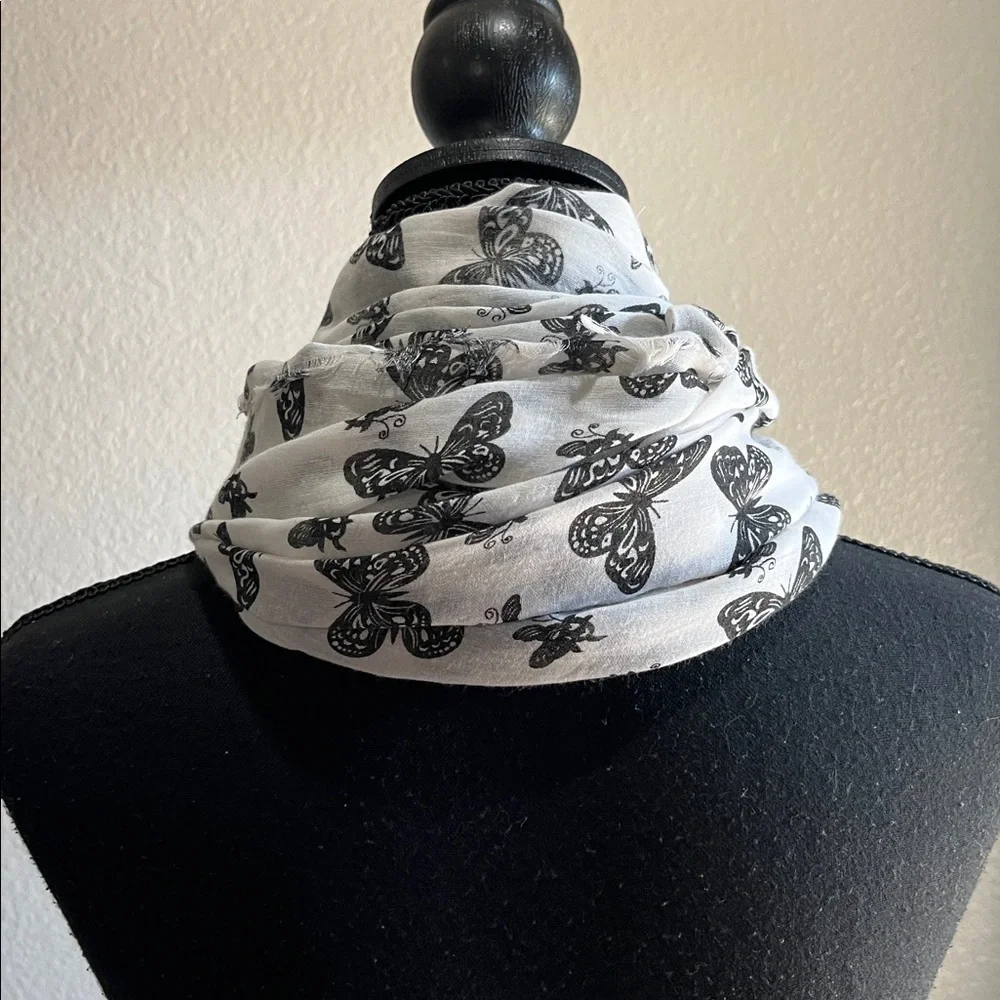 Steve Madden Womens Black White Butterfly Print Scarf Chic Lightweight 79”x32”